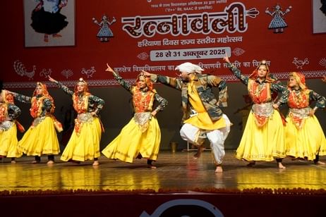 कुरुक्षेत्र। रत्नावली महोत्सव में प्रस्तुति देते कलाकार। संवाद कुरुक्षेत्र। रत्नावली महोत्सव में प्रस्तुति देते कलाकार। संवाद