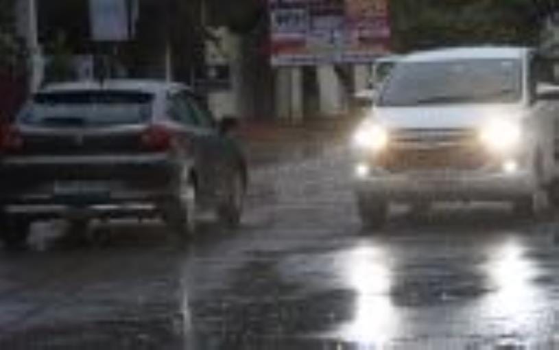 सोमवार को लखनऊ में हुई बारिश का नजारा। सोमवार को लखनऊ में हुई बारिश का नजारा।