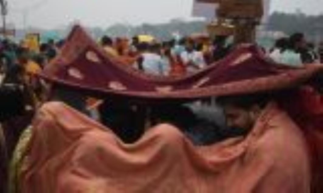 सोमवार को लखनऊ में हुई बारिश का नजारा। सोमवार को लखनऊ में हुई बारिश का नजारा।