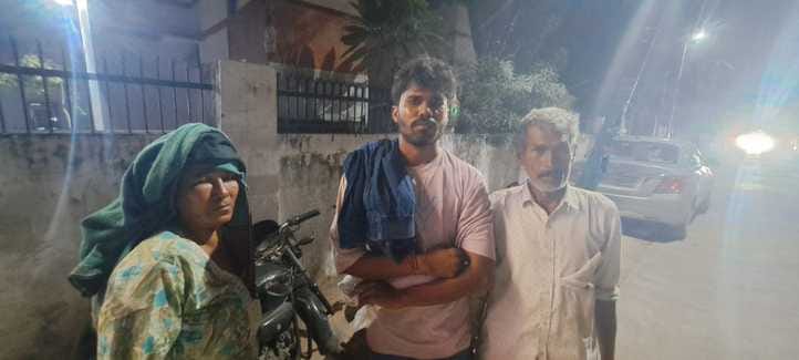 सरधना। गांव ईकड़ी में संघर्ष में घायल सुंदर। संवाद