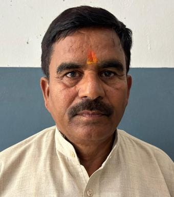 बहेड़ी। सहकारी गन्ना समिति के अध्यक्ष व उत्कृष्ट किसान राजेंद्र कुमार गंगवार का फोटो बहेड़ी। सहकारी गन्ना समिति के अध्यक्ष व उत्कृष्ट किसान राजेंद्र कुमार गंगवार का फोटो