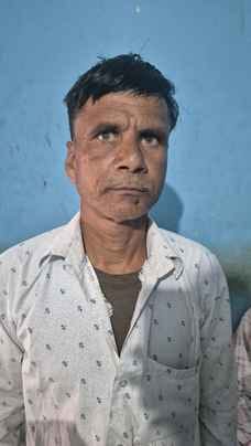 फोटो -14 मोहम्मदाबाद मंडी में आढ़त पर होती धान की तौल। संवाद फोटो -14 मोहम्मदाबाद मंडी में आढ़त पर होती धान की तौल। संवाद