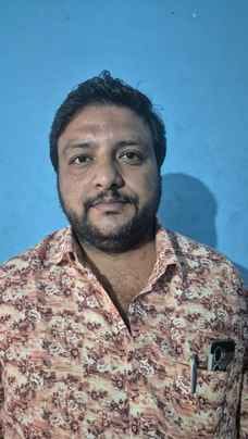 फोटो -14 मोहम्मदाबाद मंडी में आढ़त पर होती धान की तौल। संवाद फोटो -14 मोहम्मदाबाद मंडी में आढ़त पर होती धान की तौल। संवाद