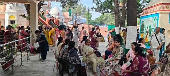 कपालमोचन मेले में लगाए जा रहे झूले। संवाद कपालमोचन मेले में लगाए जा रहे झूले। संवाद