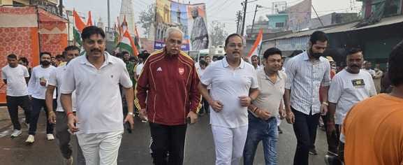 रन फॉर यूनिटी मैराथन में हिस्सा लेते छात्र स्रोत पुलिस