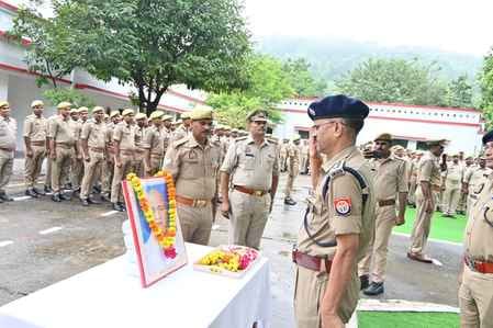 28 सीकेटीपी-3- परिचय- रन फॉर यूनिटी में स्टेडियम में मौजूद प्रतिभागी ।संवाद 28 सीकेटीपी-3- परिचय- रन फॉर यूनिटी में स्टेडियम में मौजूद प्रतिभागी ।संवाद