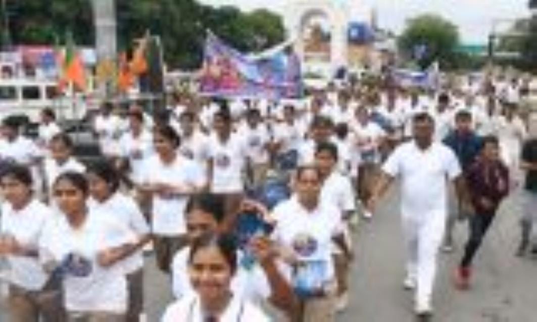 लौहपुरुष सरदार वल्लभभाई पटेल की जयंती और राष्ट्रीय एकता दिवस के अवसर प रएकता दौड़ का आयोजन हुआ।