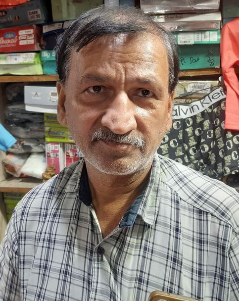 फोटो 28: सोनीपत के कच्चे क्वार्टर मार्केट में सीवर लाइन डालने के लिए उखाड़ी गई सड़क। संवाद फोटो 28: सोनीपत के कच्चे क्वार्टर मार्केट में सीवर लाइन डालने के लिए उखाड़ी गई सड़क। संवाद