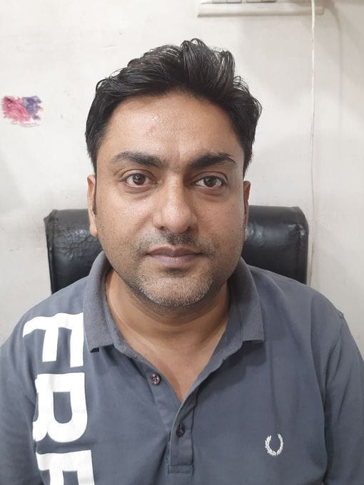 फोटो 28: सोनीपत के कच्चे क्वार्टर मार्केट में सीवर लाइन डालने के लिए उखाड़ी गई सड़क। संवाद फोटो 28: सोनीपत के कच्चे क्वार्टर मार्केट में सीवर लाइन डालने के लिए उखाड़ी गई सड़क। संवाद