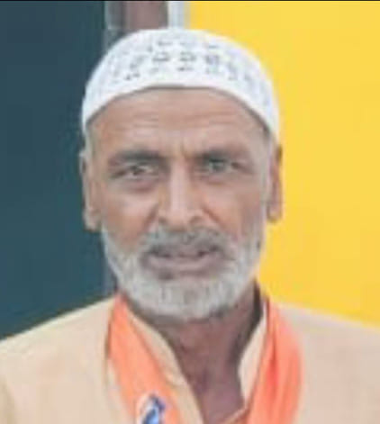 नागरिक अस्पताल में मौजूद मृतक किसान के परिजन व ग्राम सरपंच। संवाद नागरिक अस्पताल में मौजूद मृतक किसान के परिजन व ग्राम सरपंच। संवाद