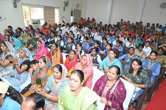 सांस्कृतिक उत्सव में प्रस्तुतियां देते प्रतिभागी। संवाद सांस्कृतिक उत्सव में प्रस्तुतियां देते प्रतिभागी। संवाद
