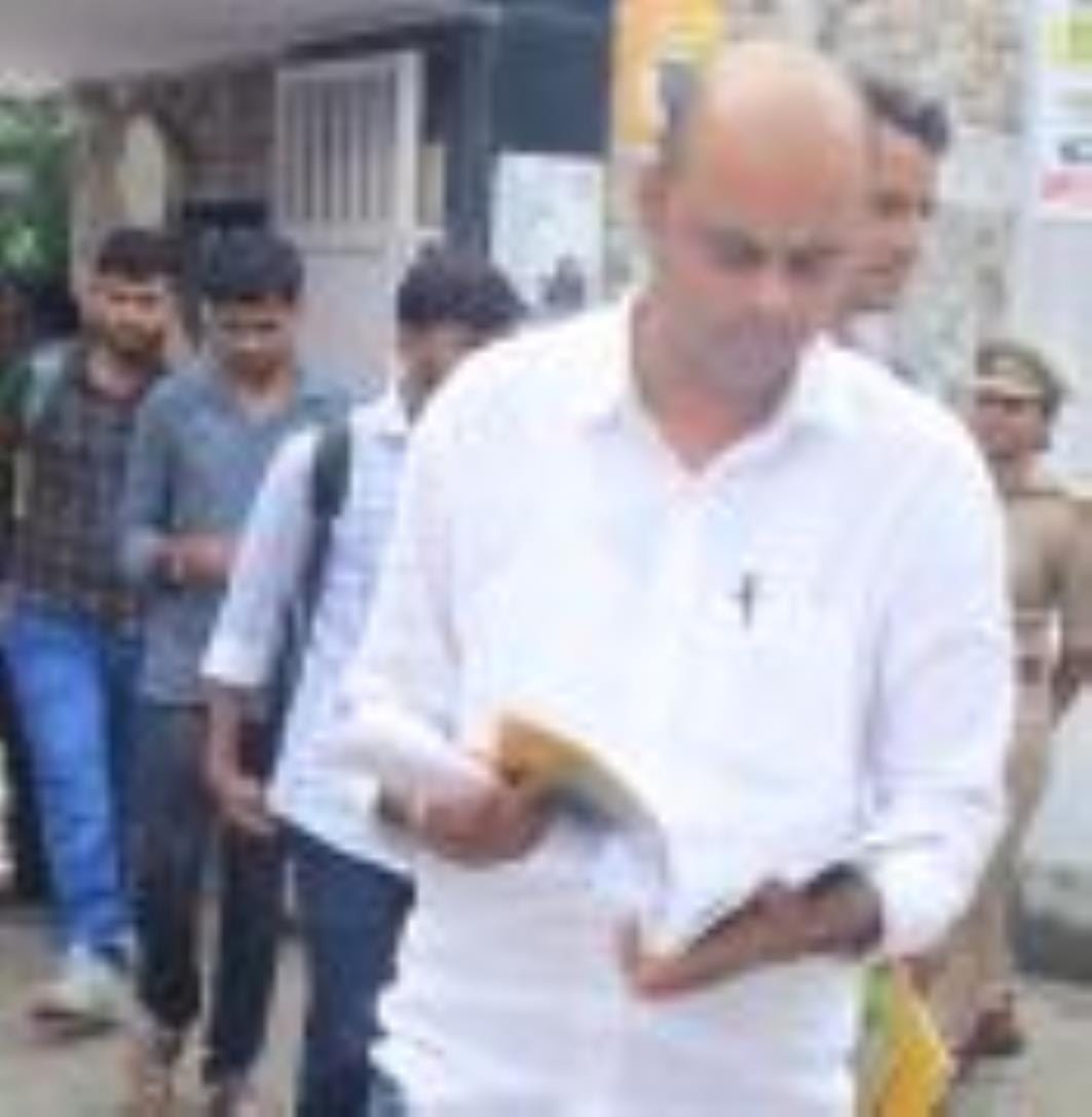 उत्तर प्रदेश पुलिस भर्ती एवं प्रोन्नति बोर्ड ने ऑनलाइन आवेदन के दो साल बाद कंप्यूटर ऑपरेटर की प उत्तर प्रदेश पुलिस भर्ती एवं प्रोन्नति बोर्ड ने ऑनलाइन आवेदन के दो साल बाद कंप्यूटर ऑपरेटर की प