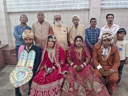 छावनी के हिल रोड स्थित श्री सनातन धर्म मंदिर में भगवान शालिग्राम-तुलसी विवाह करवाते सनातन धर्म छावनी के हिल रोड स्थित श्री सनातन धर्म मंदिर में भगवान शालिग्राम-तुलसी विवाह करवाते सनातन धर्म