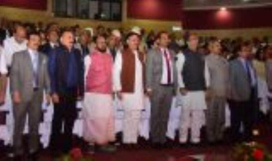 डॉ. राम मनोहर लोहिया राष्ट्रीय विधि विश्वविद्यालय का चौथा दीक्षांत समारोह। डॉ. राम मनोहर लोहिया राष्ट्रीय विधि विश्वविद्यालय का चौथा दीक्षांत समारोह।