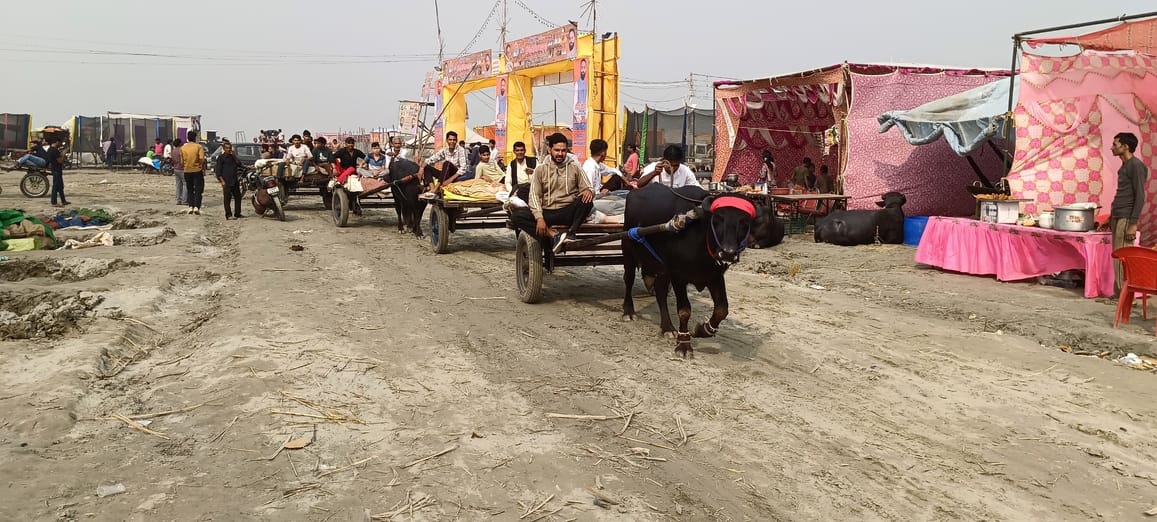 गंगा किनारे कबड्डी खेलते स्रोत संवाद गंगा किनारे कबड्डी खेलते स्रोत संवाद