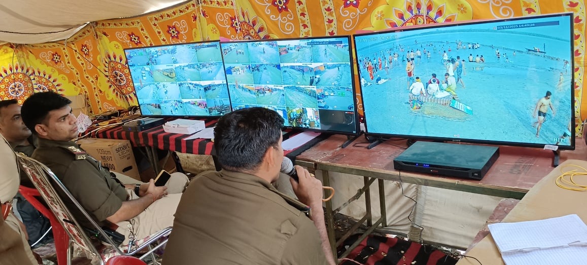 गंगा किनारे कबड्डी खेलते स्रोत संवाद गंगा किनारे कबड्डी खेलते स्रोत संवाद