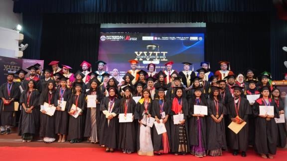 इंटीग्रल यूनिवर्सिटी में रविवार को 17वां वार्षिक दीक्षांत समारोह जोश और उत्साह के साथ मनाया गया इंटीग्रल यूनिवर्सिटी में रविवार को 17वां वार्षिक दीक्षांत समारोह जोश और उत्साह के साथ मनाया गया