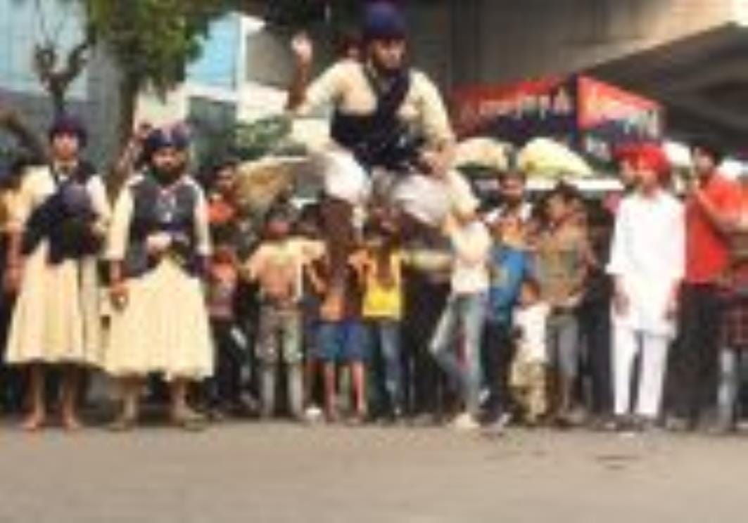 कीर्तन यात्रा में दिखा प्रकाश और संगीत का अद्भुत संगम कीर्तन यात्रा में दिखा प्रकाश और संगीत का अद्भुत संगम