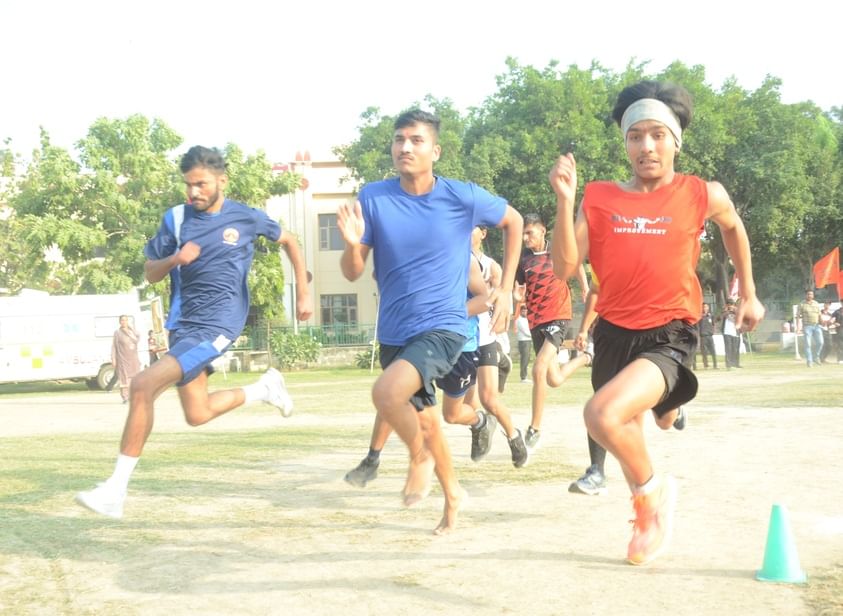 अंबाला छावनी के सनातन धर्म कॉलेज में आयोजित युवमहोत्सव के दौरान वॉलीबाल खेल प्रतियोगिता में भि अंबाला छावनी के सनातन धर्म कॉलेज में आयोजित युवमहोत्सव के दौरान वॉलीबाल खेल प्रतियोगिता में भि