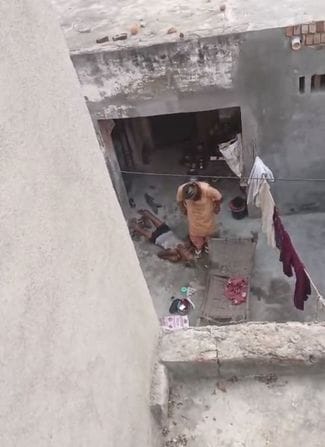फोटो :16: सोनीपत के गोहाना स्थित गांव गढ़ी सराय नामदार खां में बुजुर्ग पर वार करती वीडियो में दि फोटो :16: सोनीपत के गोहाना स्थित गांव गढ़ी सराय नामदार खां में बुजुर्ग पर वार करती वीडियो में दि