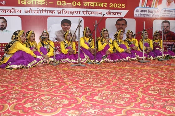 जिला युवा महोत्सव में संबोधित करते शुगर मिल के प्रबंध निदेशक कृष्ण कुमार जिला युवा महोत्सव में संबोधित करते शुगर मिल के प्रबंध निदेशक कृष्ण कुमार