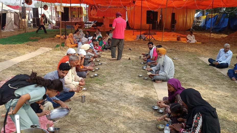 कपालमोचन मेले में पहुंचते श्रद्धालु। संवाद कपालमोचन मेले में पहुंचते श्रद्धालु। संवाद