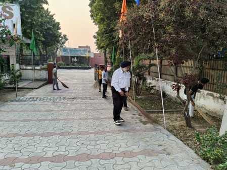 कुरुक्षेत्र। हादसे में क्षतिग्रस्त ट्रक व गाड़ी। संवाद कुरुक्षेत्र। हादसे में क्षतिग्रस्त ट्रक व गाड़ी। संवाद