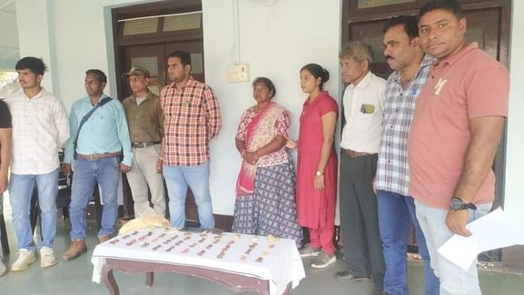 वन्य प्राणी के अंगों को बेचते पकड़ाई महिला वन्य प्राणी के अंगों को बेचते पकड़ाई महिला