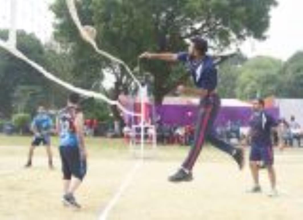 आईसीएआर अंतर क्षेत्रीय क्रीड़ा प्रतियोगिता में फुटबॉल और वॉलीबॉल के मुकाबले हुए। आईसीएआर अंतर क्षेत्रीय क्रीड़ा प्रतियोगिता में फुटबॉल और वॉलीबॉल के मुकाबले हुए।