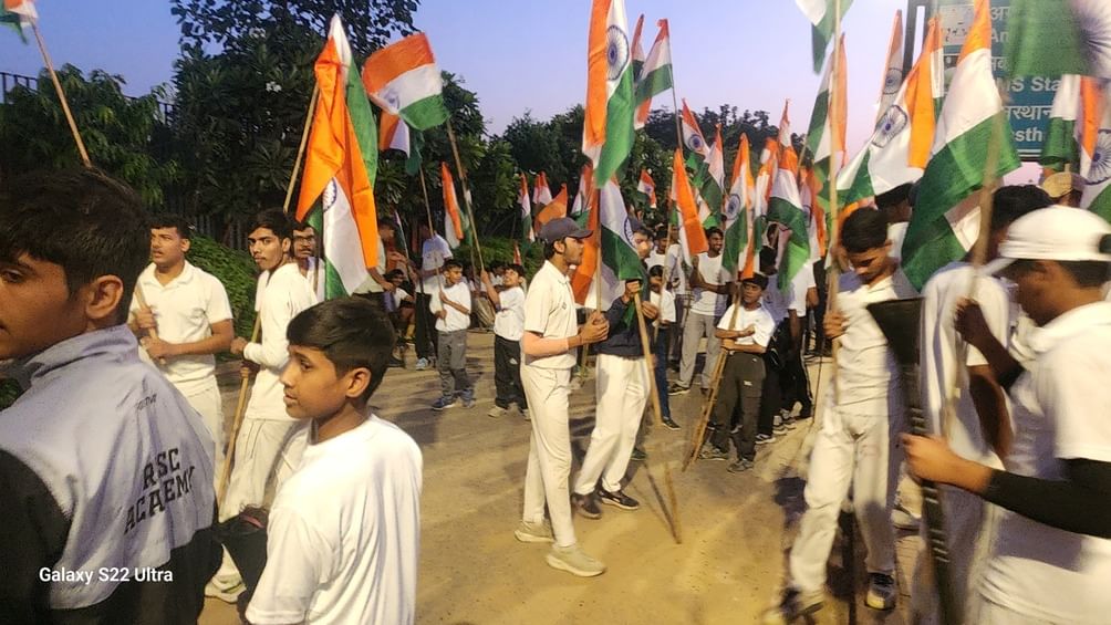 जुलूस में शामिल खिलाड़ी