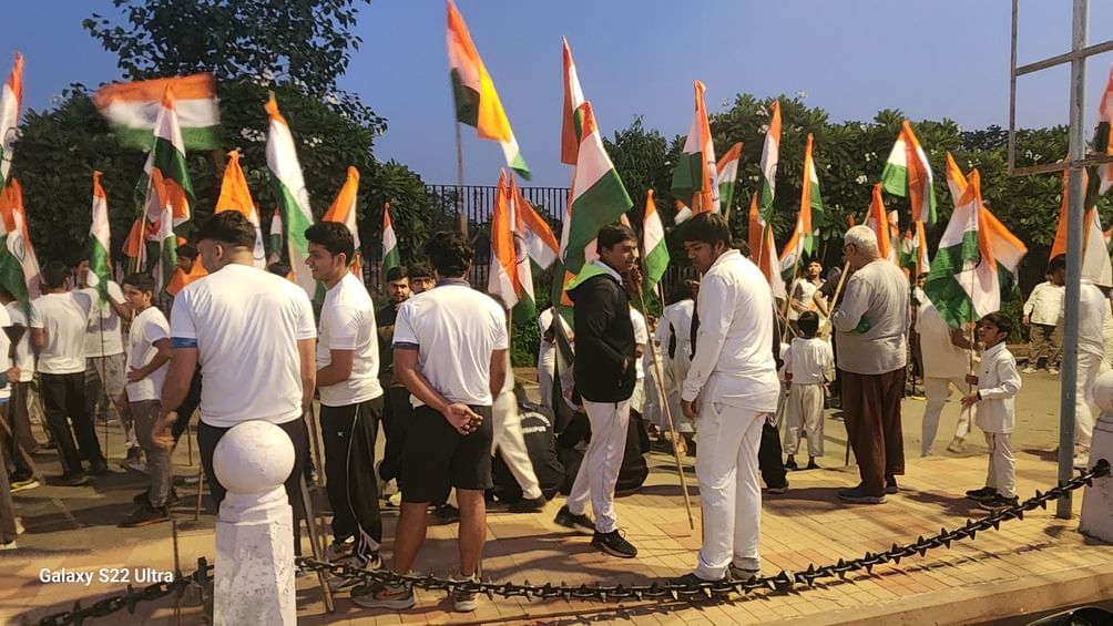 जुलूस में शामिल खिलाड़ी