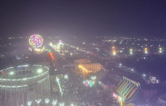 ककोड़ा मेले में स्नान को उमड़ी भीड़। संवाद