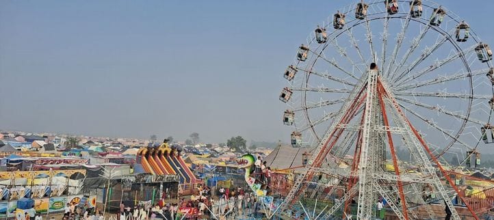 ककोड़ा मेले में स्नान को उमड़ी भीड़। संवाद