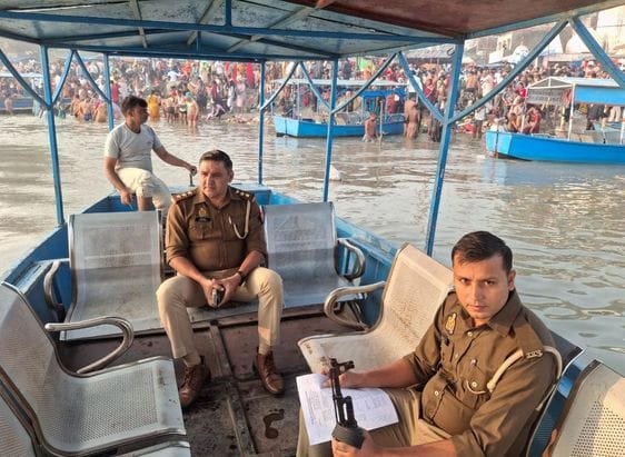 ककोड़ा मेले में स्नान को उमड़ी भीड़। संवाद