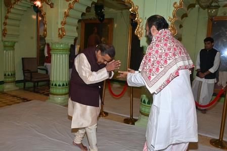 उद्योगपति मुकेश अंबानी ने किये श्रीनाथजी के दर्शन : फोटो अमर उजाला