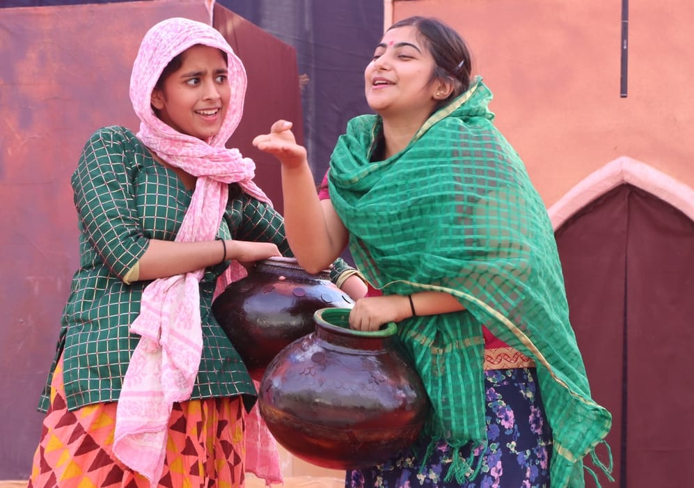 41...पंडित नेकीराम शर्मा राजकीय महाविद्यालय में क्षेत्रीय युवा महोत्सव के दूसरे दिन वन एक्ट प्
