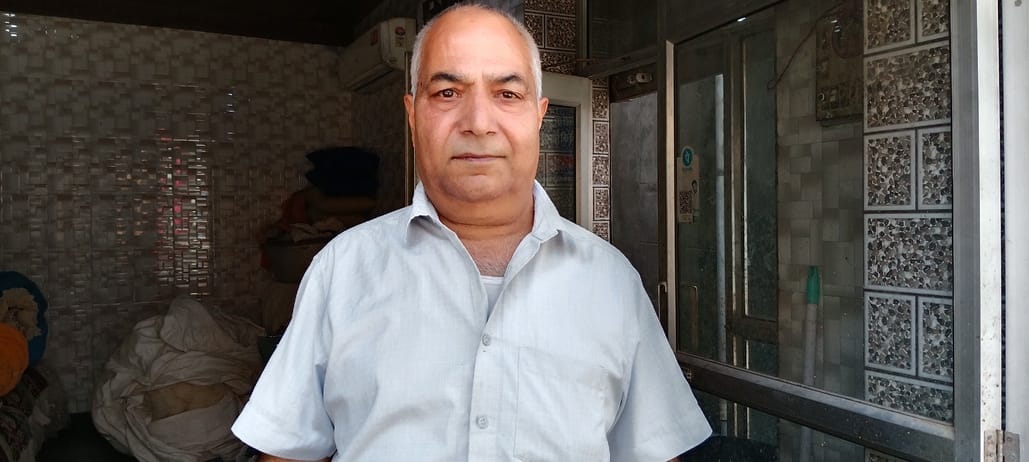 फोटो संख्या:-54 शहर में दुकान के बाहर रखी रजाई व रूई के बैंग---संवाद