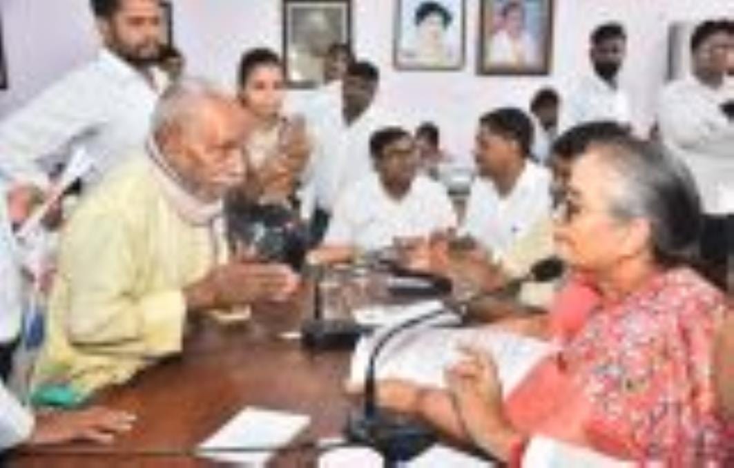 नगर निगम का समाधान दिवस। नगर निगम का समाधान दिवस।