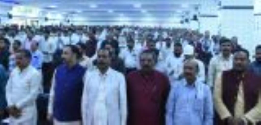 सेंट जोसेफ स्कूल में सांसद डॉ. दिनेश शर्मा, लखनऊ महानगर अध्यक्ष आनंद द्विवेदी, महापौर सुषमा खर्