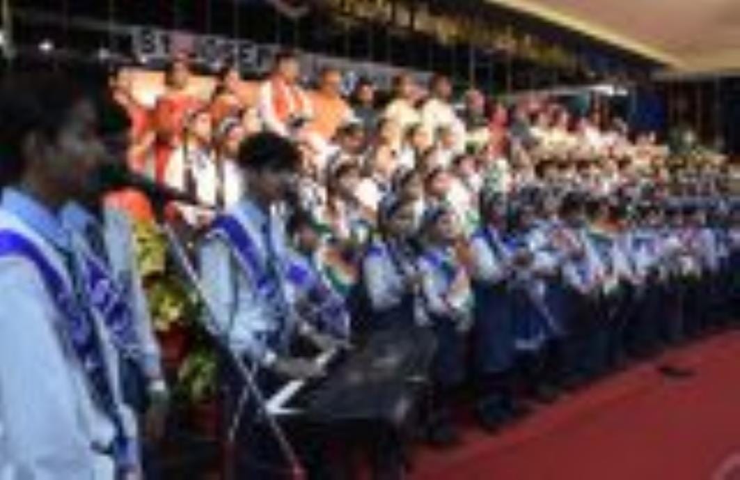 सेंट जोसेफ स्कूल में सांसद डॉ. दिनेश शर्मा, लखनऊ महानगर अध्यक्ष आनंद द्विवेदी, महापौर सुषमा खर्