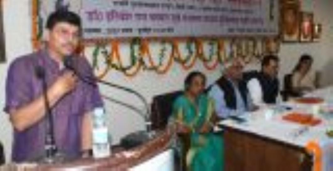 उत्तर प्रदेश हिंदी संस्थान की ओर से शुक्रवार को निराला सभागार में डॉ. हरिवंश राय बच्चन एवं गजान उत्तर प्रदेश हिंदी संस्थान की ओर से शुक्रवार को निराला सभागार में डॉ. हरिवंश राय बच्चन एवं गजान