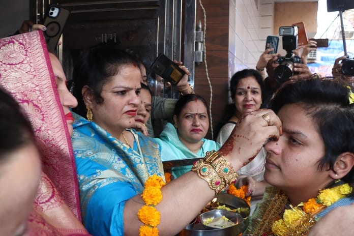 11...रोहतक के घनीपुरा में महिला क्रिकेट विश्व कप विजेता खिलाड़ी क्रिकेटर शैफाली वर्मा के स्वागत