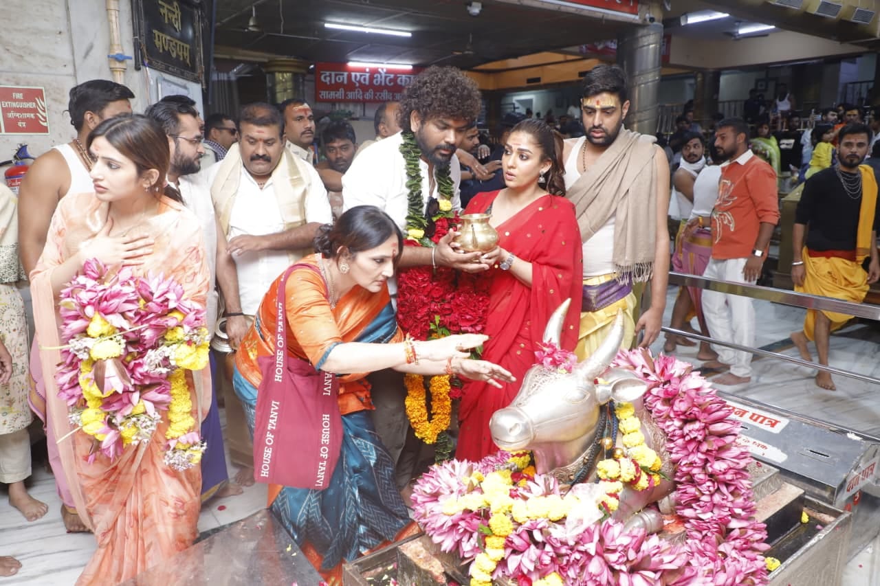 अभिनेत्री नयनतारा एवं अभिनेत्री लीला ने किए बाबा महाकाल के दर्शन, अभिनेत्री नयनतारा एवं अभिनेत्री लीला ने किए बाबा महाकाल के दर्शन,