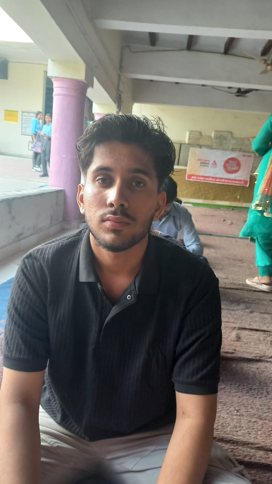 09jjrp12- वैदिक कन्या सीनियर सेकेंडरी स्कूल में अतुल महेश्वरी छात्रवृत्ति के लिए परीक्षा देते 
