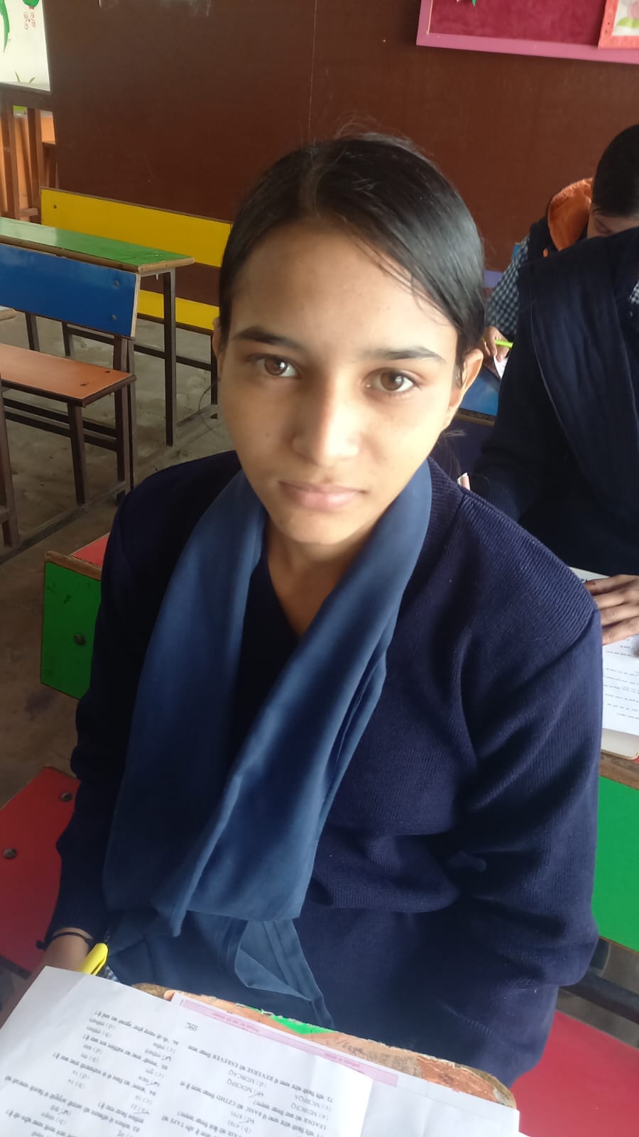 09jjrp12- वैदिक कन्या सीनियर सेकेंडरी स्कूल में अतुल महेश्वरी छात्रवृत्ति के लिए परीक्षा देते 