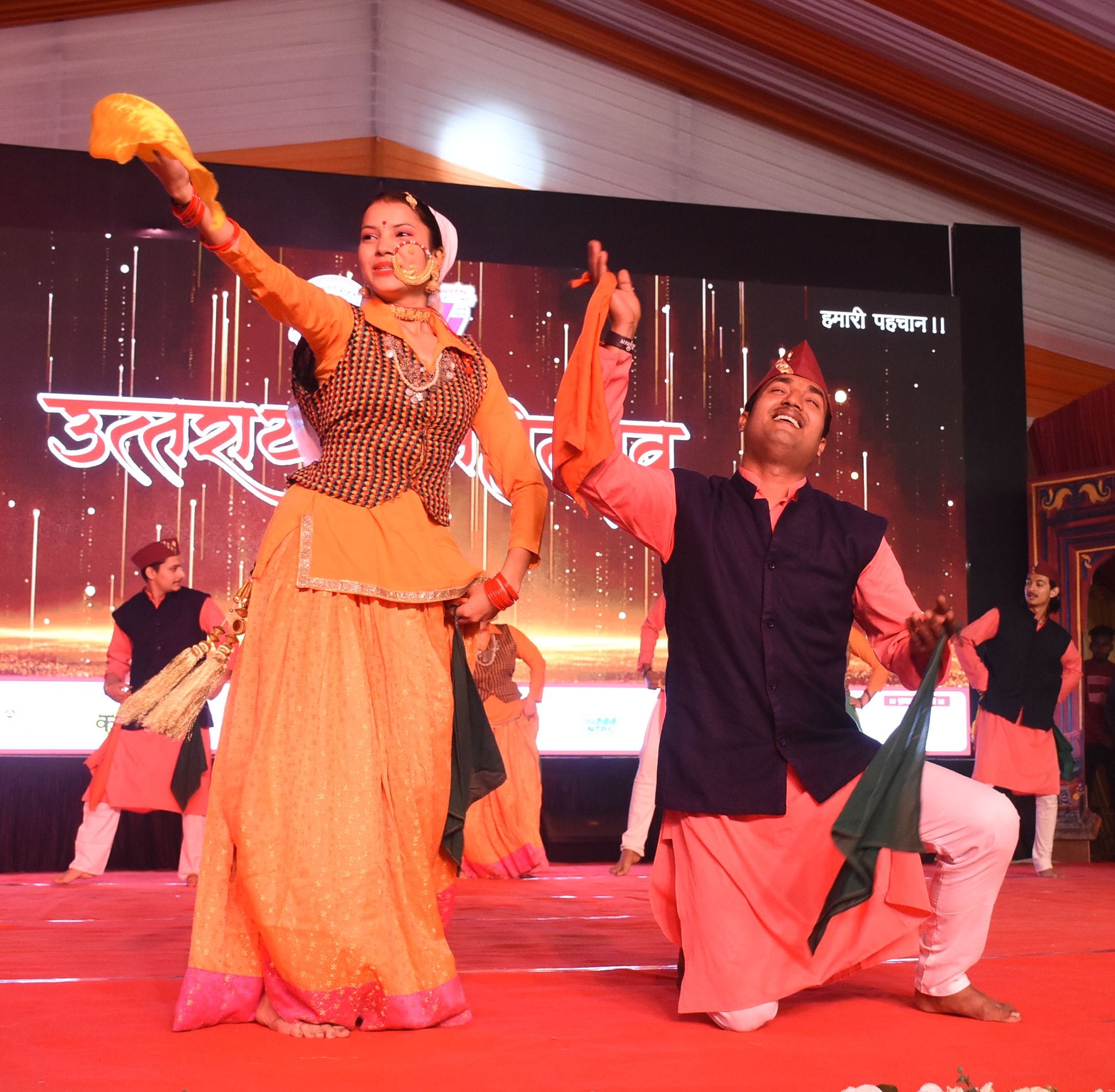 अवध के आंगन में उतरी पर्वतीय संस्कृति की बहार