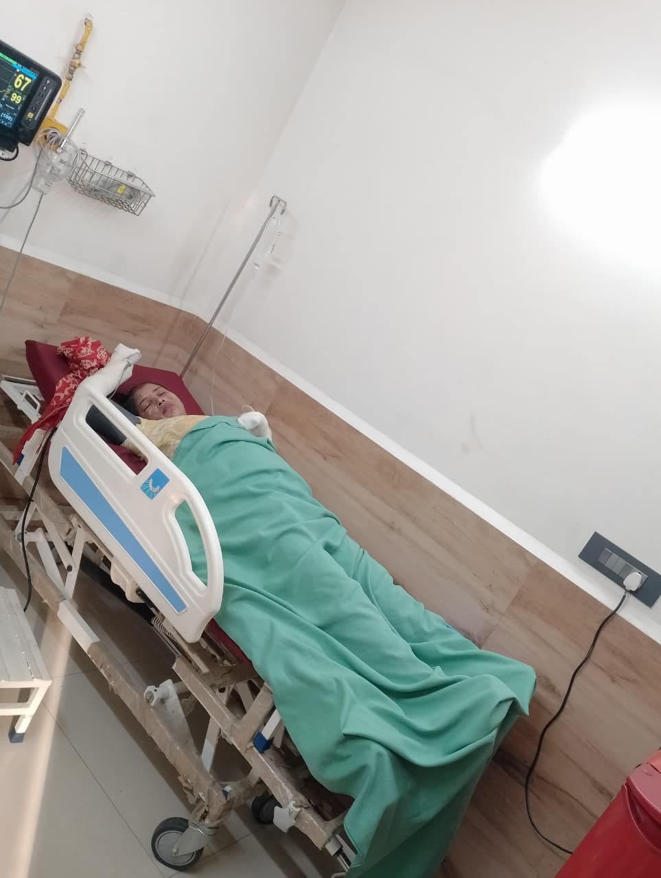 जाटल रोड पर फैक्टरी में लगी आग। संवाद जाटल रोड पर फैक्टरी में लगी आग। संवाद