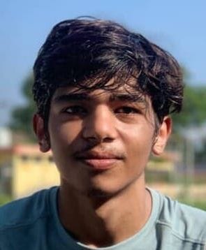 जवाहर लाल नेहरू महाविद्यालय के मैदान में घास और गंदगी। संवाद जवाहर लाल नेहरू महाविद्यालय के मैदान में घास और गंदगी। संवाद