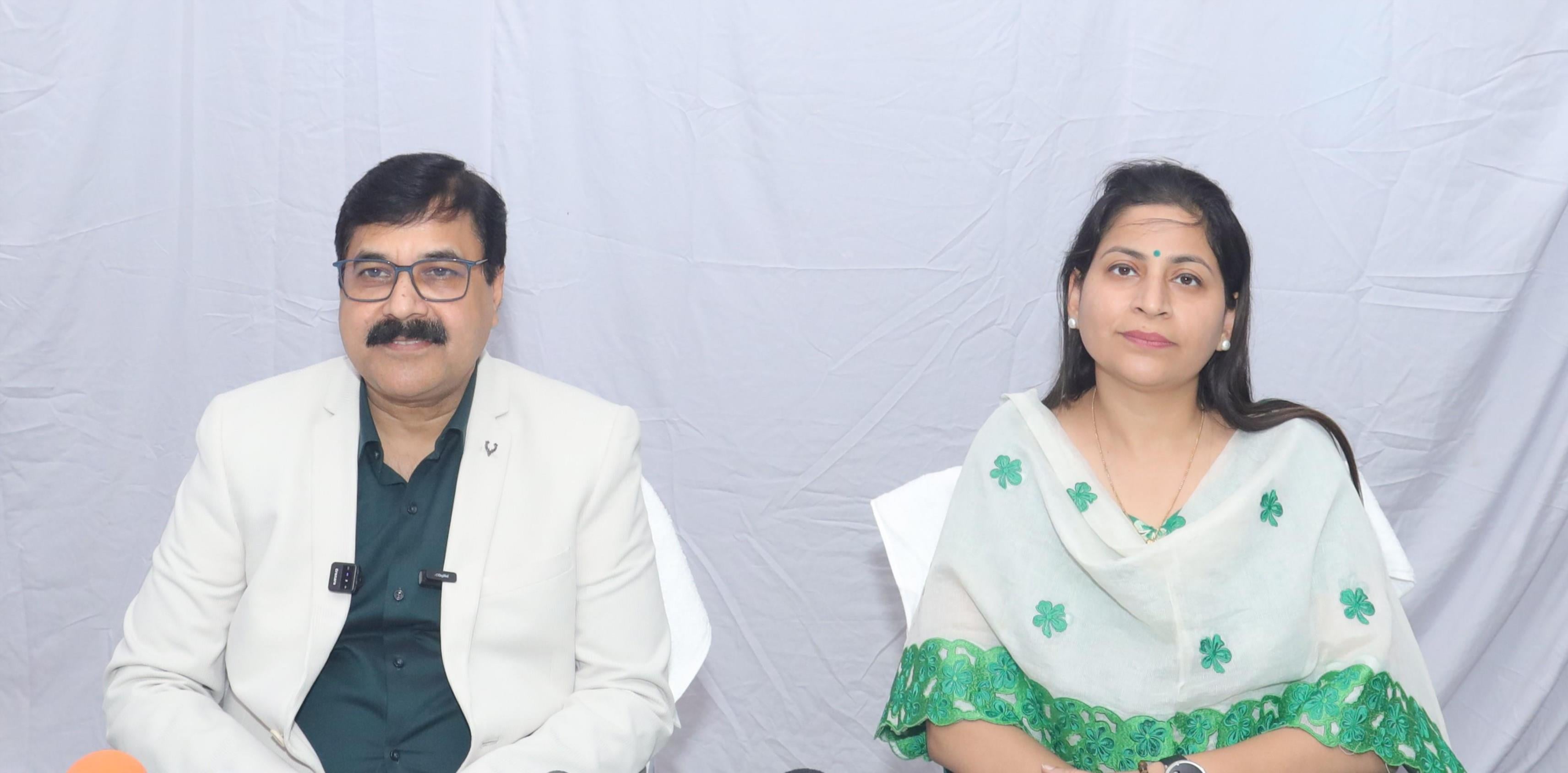 कुरुक्षेत्र। पत्रकारों से बातचीत करते भारतीय डाक विभाग प्रमंडल अंबाला के सहायक निदेशक प्रवीण अर कुरुक्षेत्र। पत्रकारों से बातचीत करते भारतीय डाक विभाग प्रमंडल अंबाला के सहायक निदेशक प्रवीण अर