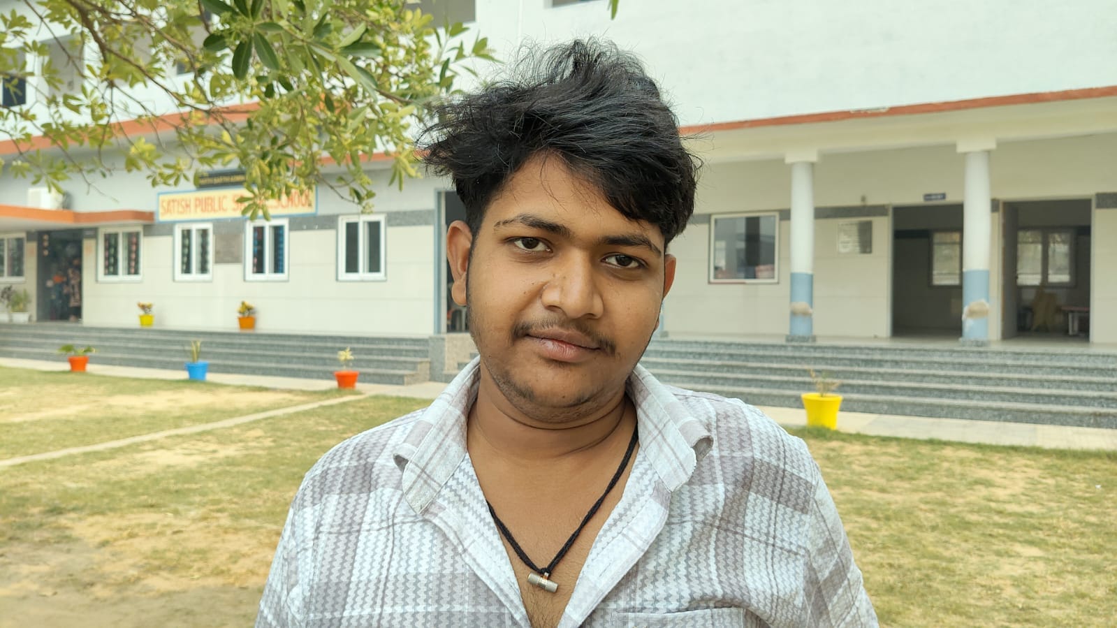 पूनम, परीक्षार्थी